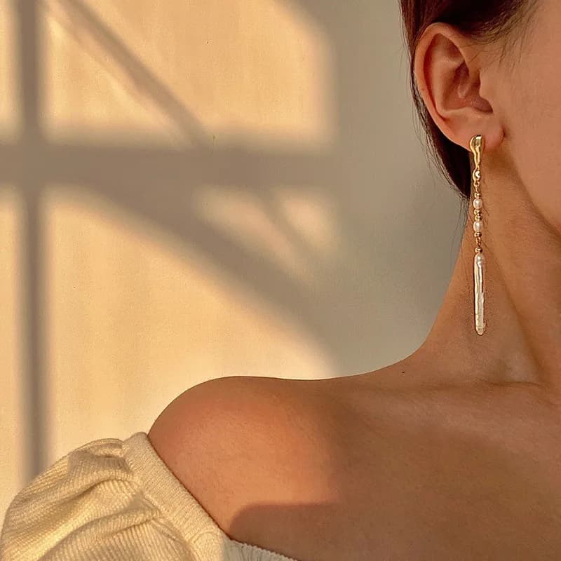 Nicchia Moda Barocco Naturale Perla Striscia Ear Stud Placcato Oro 18K Barra Irregolare Perla Goccia Pendente Orecchino Lungo Gioielli Regali