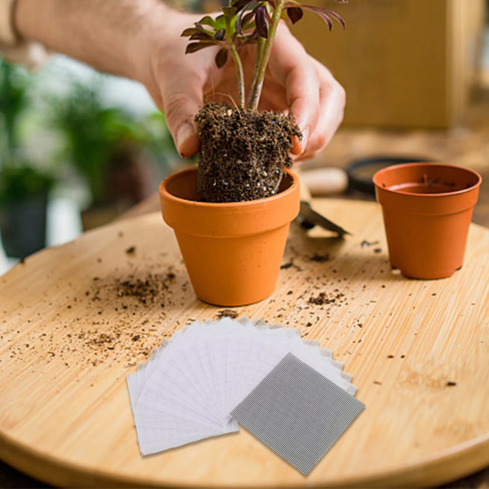 Gardening projects: Mesh net for flower pots, sealing for potted plants, drainage net, effective barrier for soil, optimal development of roots