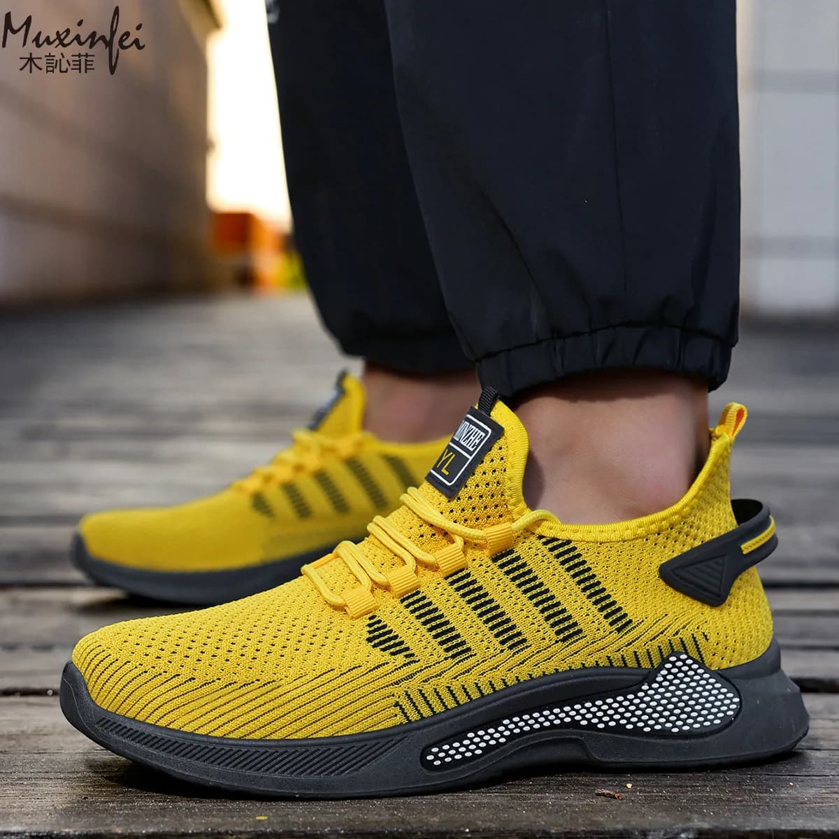 New men's casual shoes 2026, fashionable and trendy, men's stringed racing shoes, outdoor sports shoes
