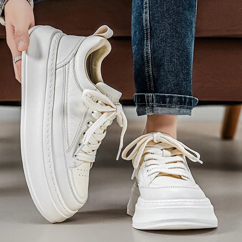 2026 new men's shoes with thick sole and low cut, casual sports trend, versatile and breathable, fashionable table shoes