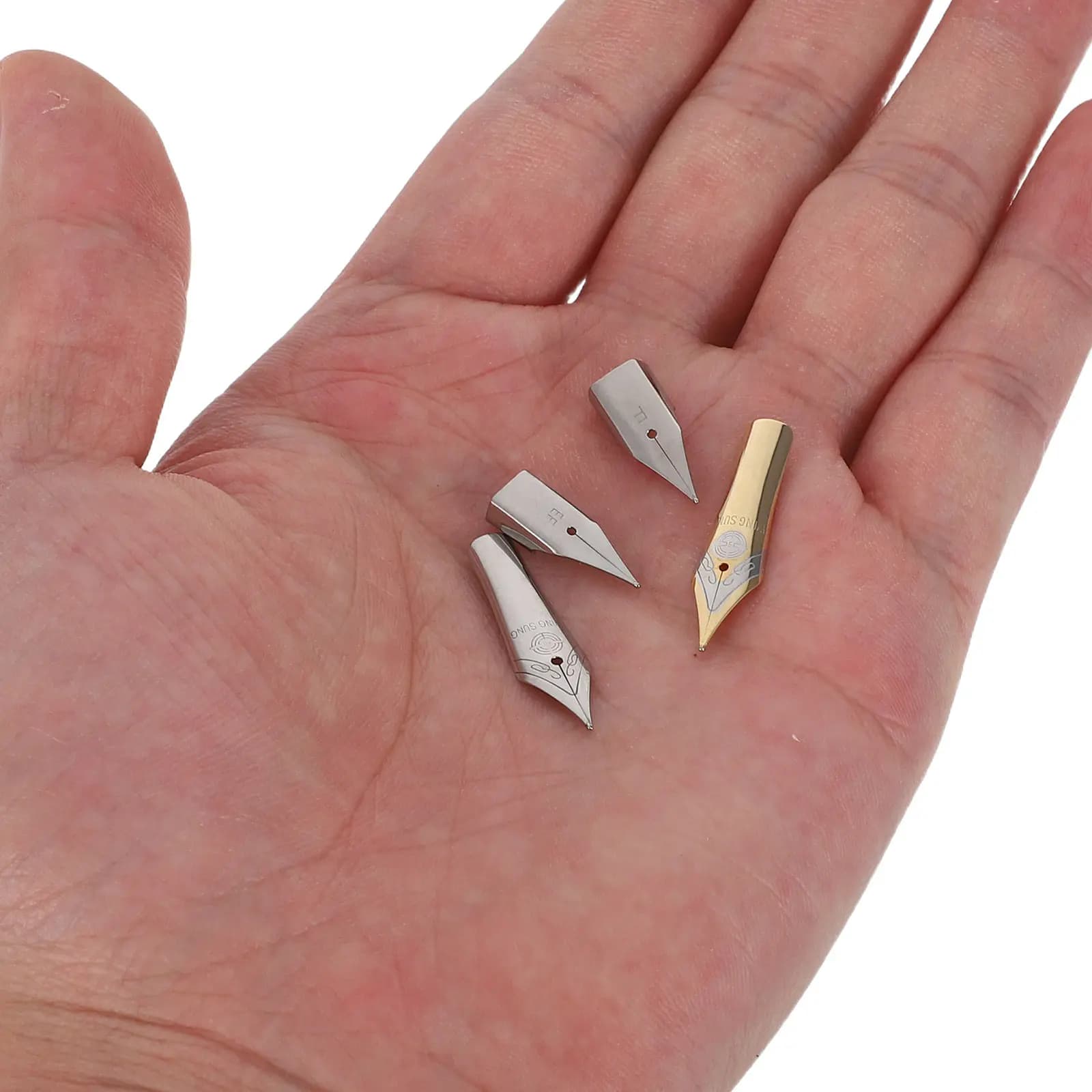 20Pcs Replacement Fountain Pen Nibs Universal Metal Tips Extra Fine for Calligraphy Art Writing Painting Signing Spare Nib Set