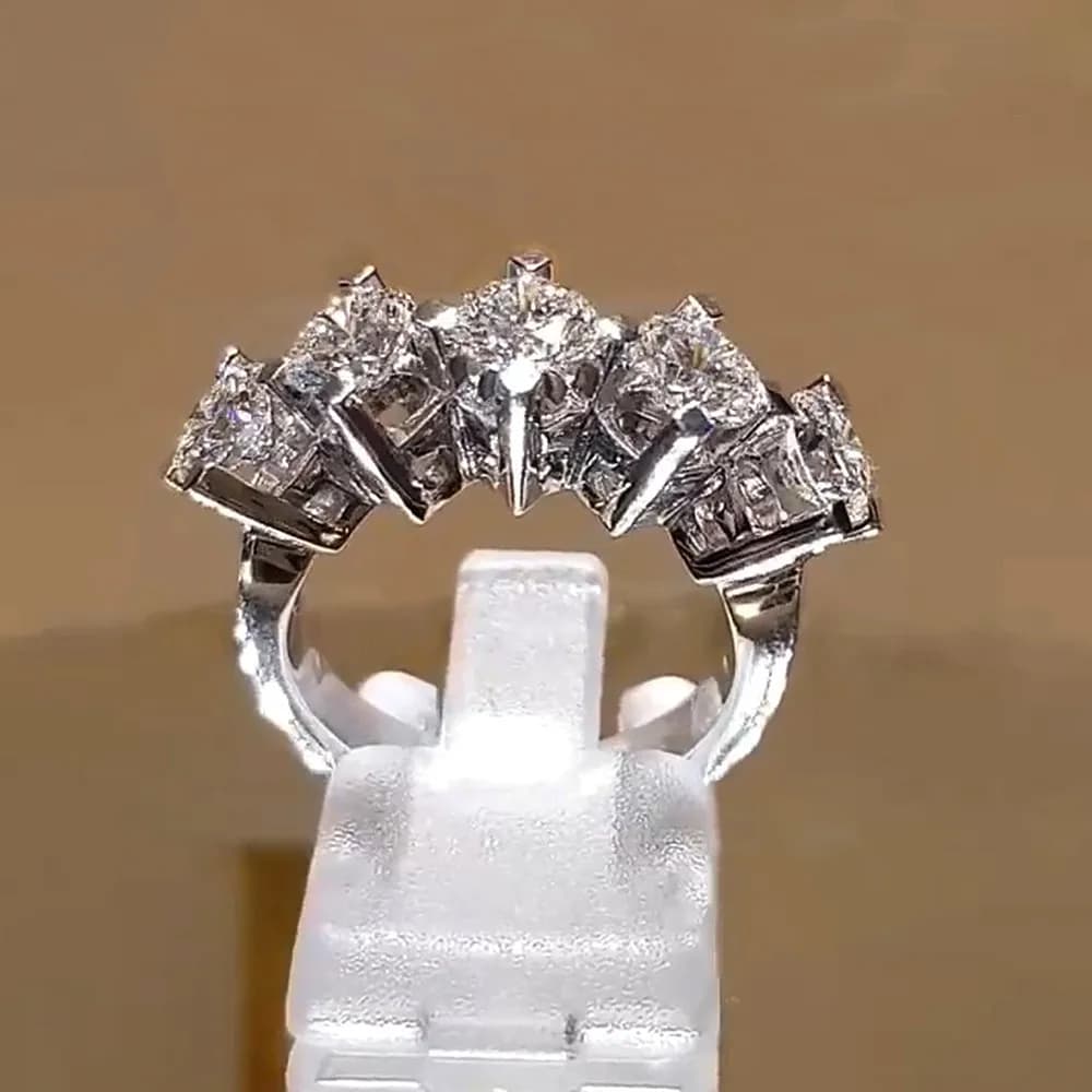 Huitan Brilliant 5 Round Cubic Zirconia Design Women's Rings for Engagement Wedding Luxury Silver Color Band New Trendy Jewelry