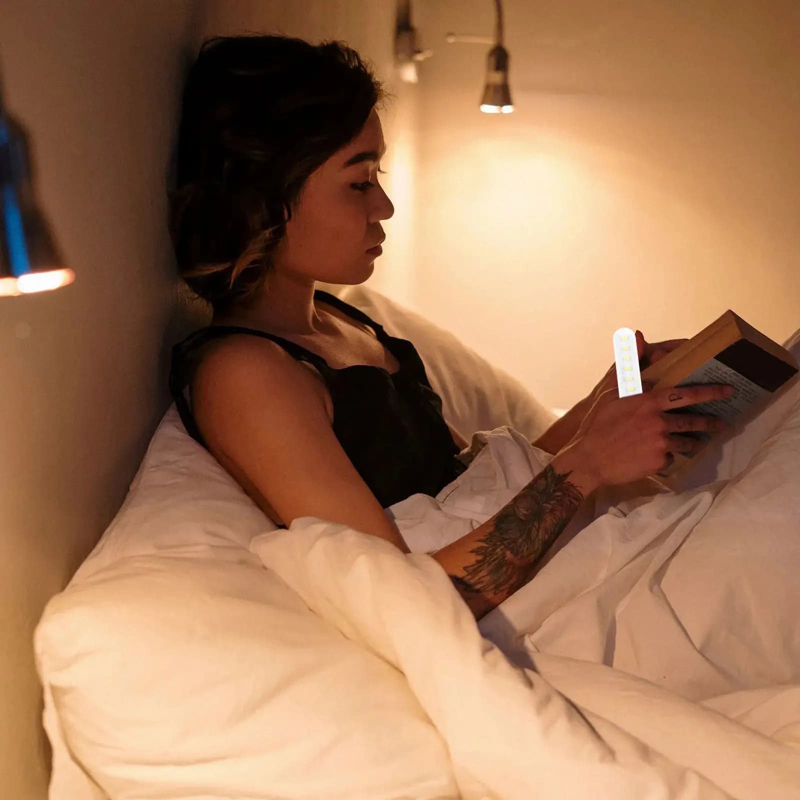 5 Pezzi Lampada Notturna USB a LED Mini Luci Notturne per Camera da Letto Soggiorno Hotel Ufficio Design Portatile Conveniente