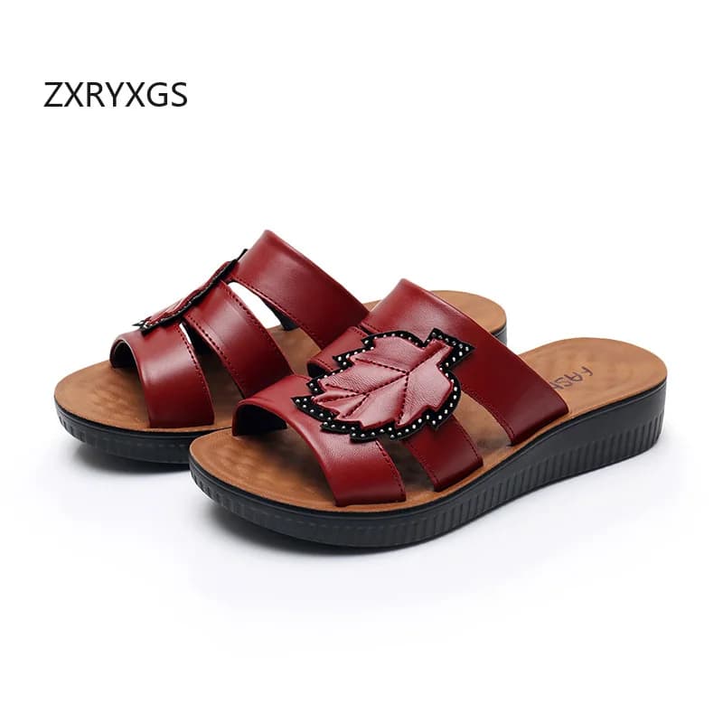 ZXRYXGS 2025 Flat slippers in real summer leather Comfortable outdoor slippers light with soft sole for women
