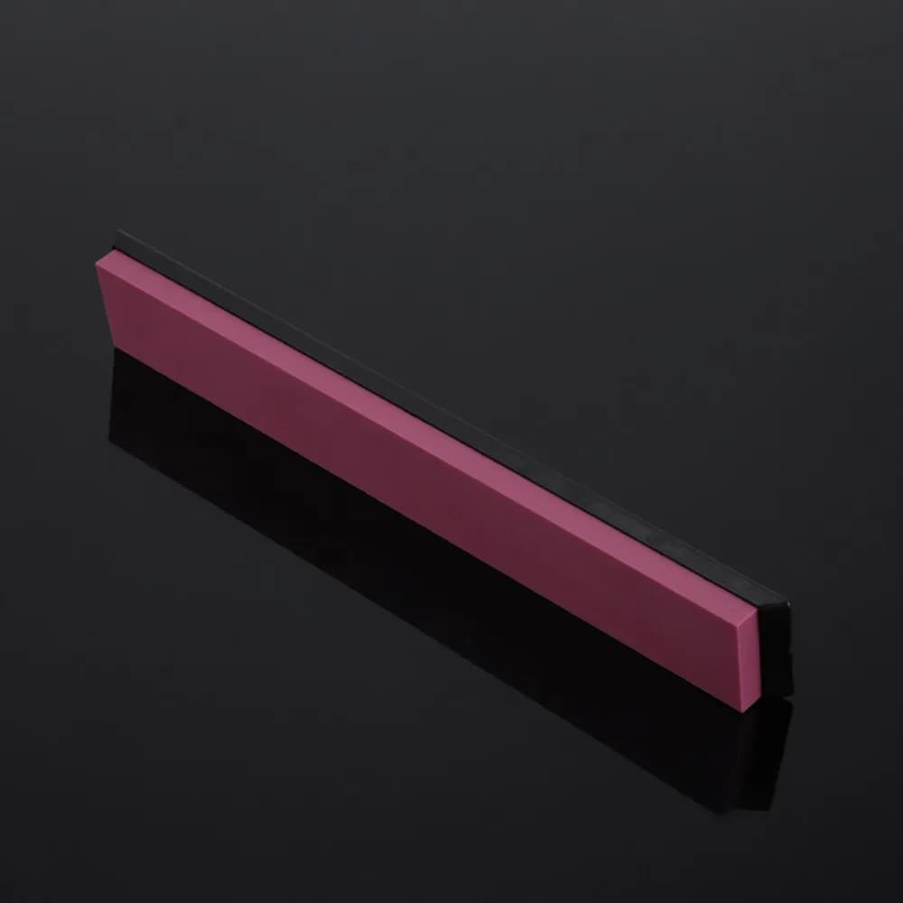 Affilacoltelli a grana 3000 con base in silicone antiscivolo, pietra per affilare elegante rossa 5,9 x 0,8 pollici, per casa e cucina