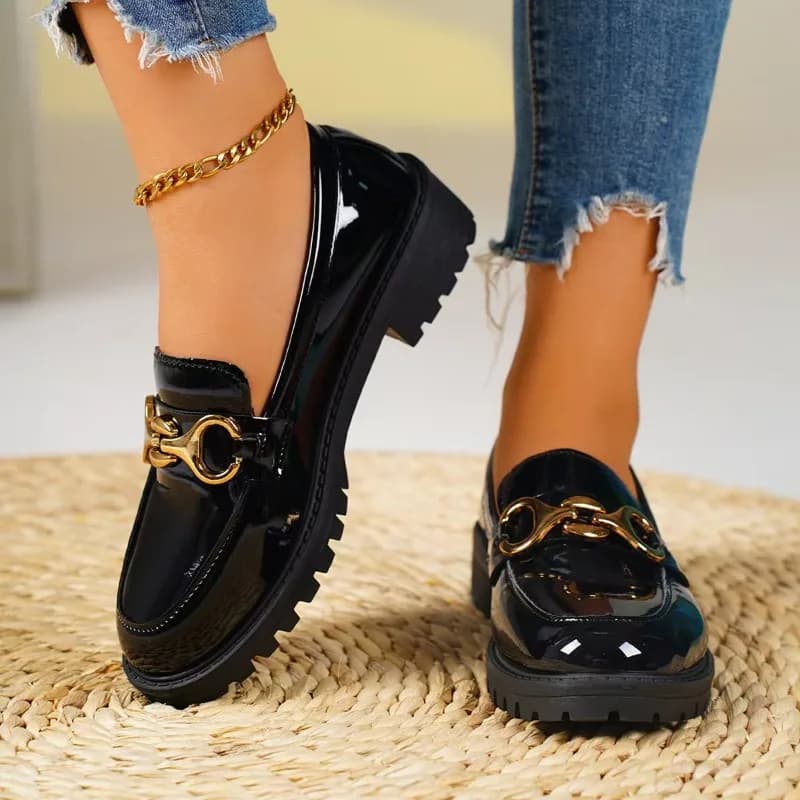 Scarpa piccola in pelle stile britannico da ragazza 2025 Nuove scarpe singole con punta tonda e tacco spesso con suola spessa, mocassini primaverili versatili