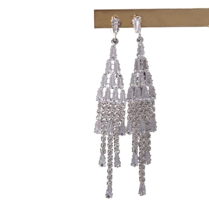 High-end light luxury niche earrings, new trendy super fairy temperament, long fringed stud earrings, bridal wedding earrings