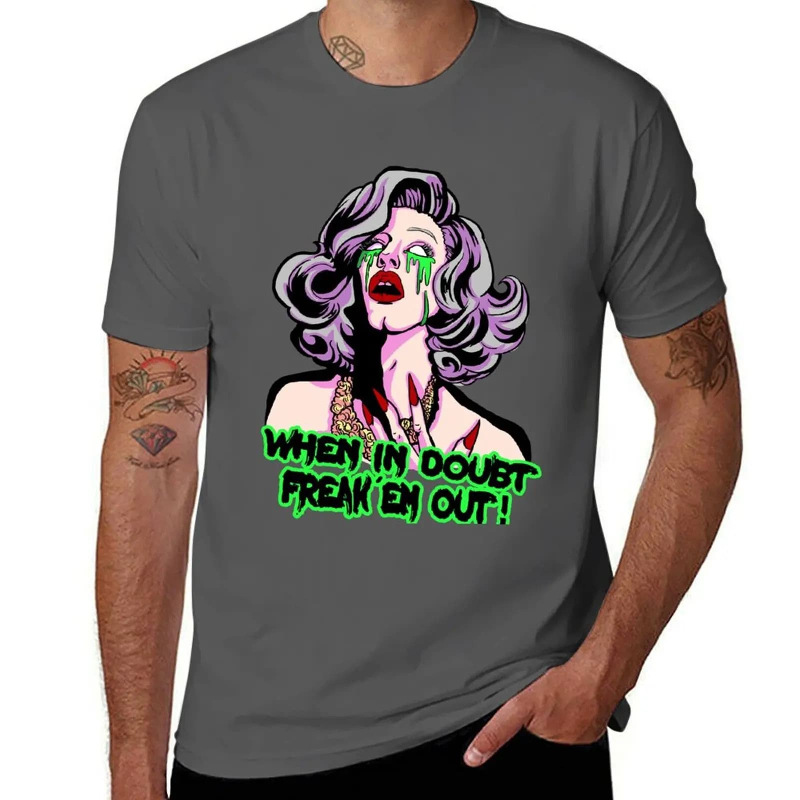 T-shirt SHARON NEEDLES WHEN IN DOUBT FREAK EM OUT T-shirt casual basic stile street style