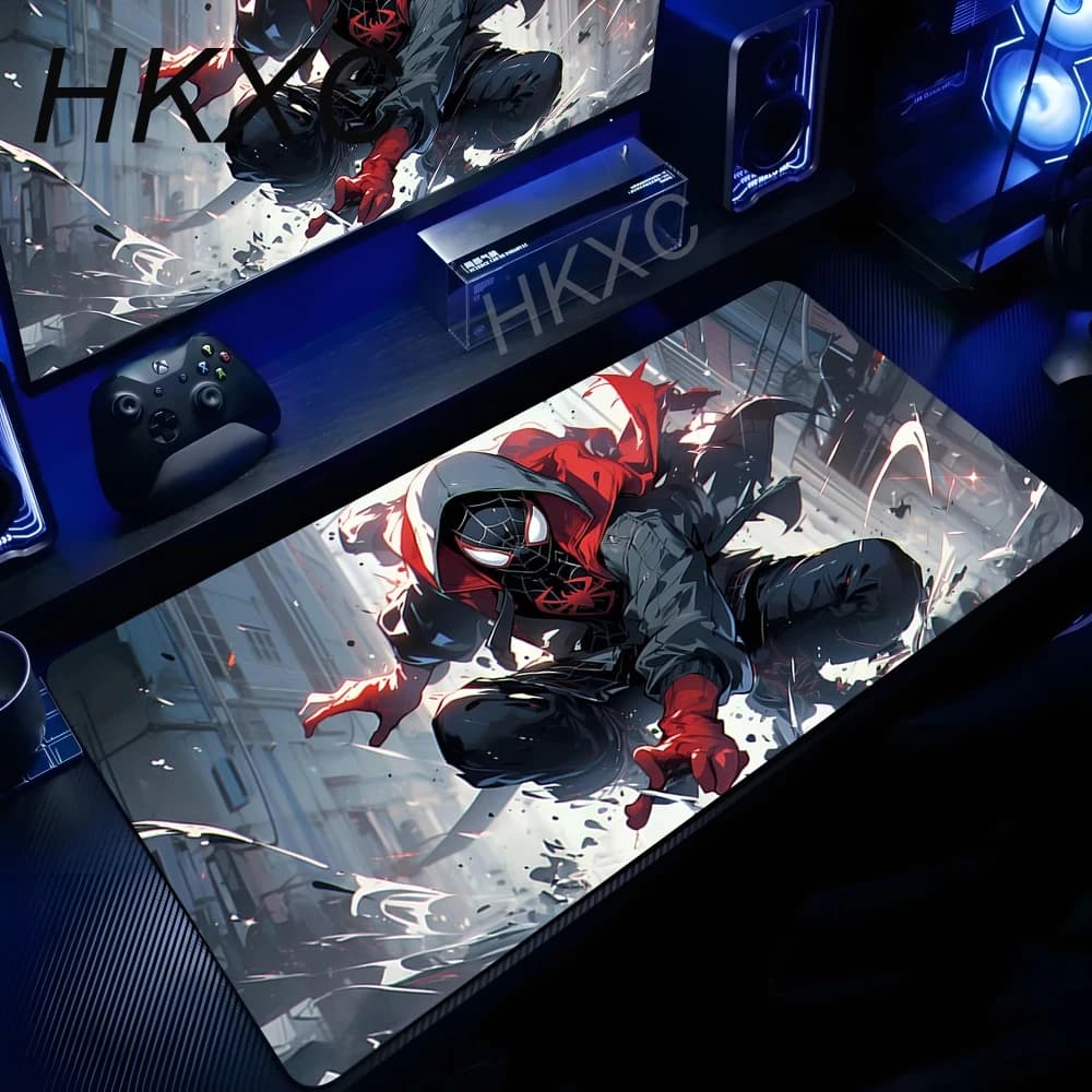 Tappetino per mouse Spider Man Xxl Gamer in gomma Marvel Over Edge Desk Mat Cute Kawaii Setup Accessori da gioco Tavolo per computer antiscivolo