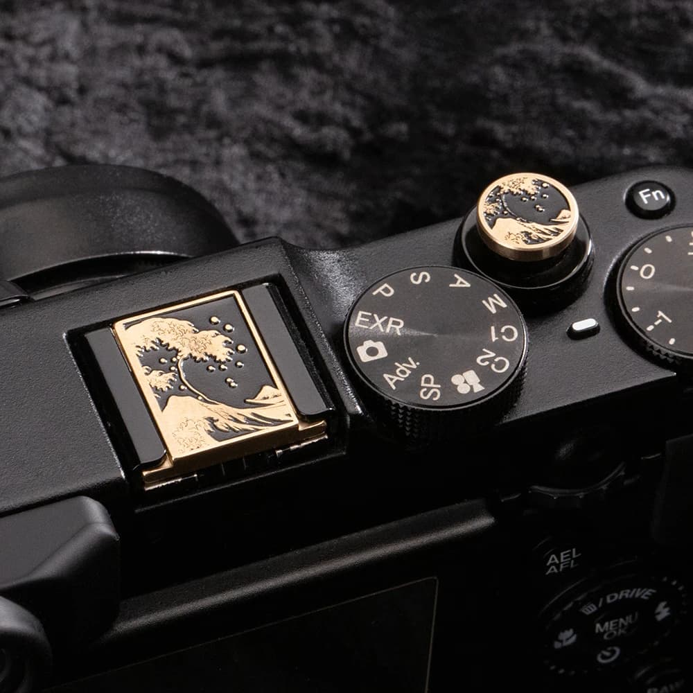 The Great Wave of Kanagawa Camera Hot Shoe Cover Protector Cover for Canon R5 Mark II XT50 Nikon Sony A9M3 Lumix S9