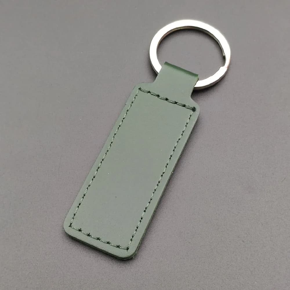 Portachiavi in Pelle Tinta Unita, Piccolo Regalo, Ciondolo in Metallo, Anello Portachiavi per Auto, Portachiavi alla Moda, Regalo Squisito, Semplice e Personalizzabile