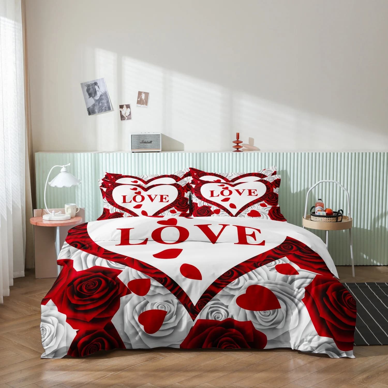 Set 3 Pezzi Copripiumino con Cuori Rossi e Bianchi e Petali di Rosa (1 Copripiumino + 2 Federe) per Casa, Dormitorio o Hotel