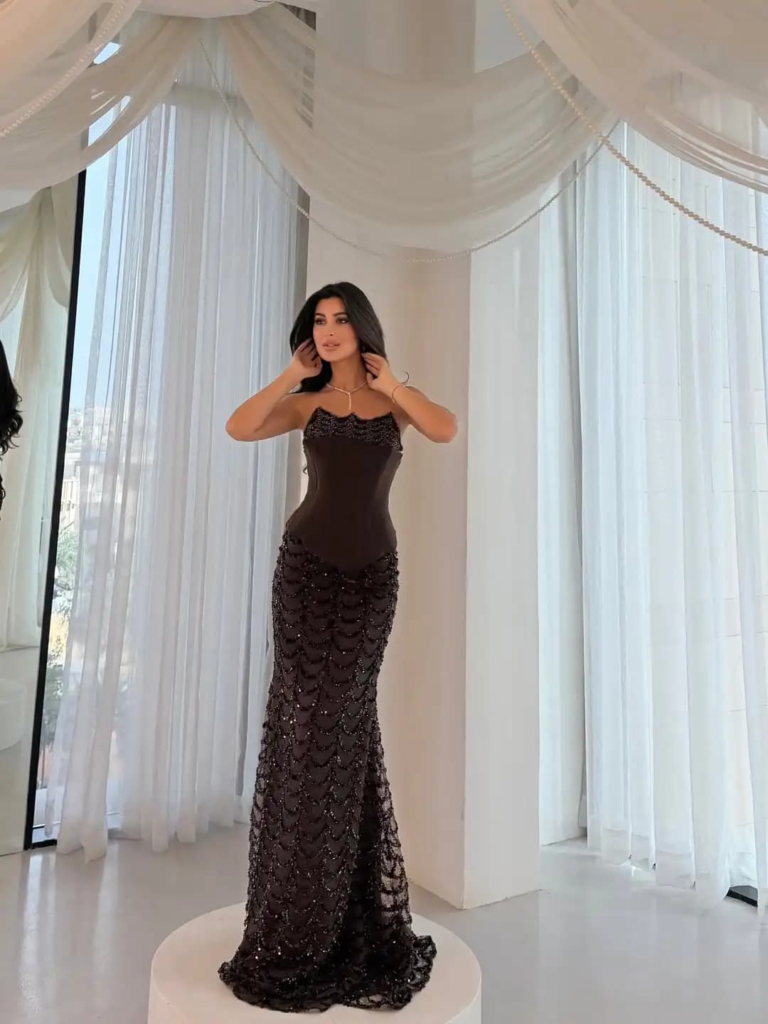 Abiti da sera personalizzati Adore, modello a tubino senza spalline, lunghi fino al pavimento, con strass e perline, abiti da festa e da ballo, lussuosi ed eleganti