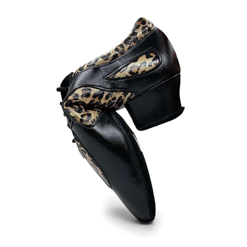 Nuove scarpe da ballo Sneakers da donna Scarpe sportive Moda Stampa leopardata Esegui scarpe latine per insegnanti di adulti Interni con fondo morbido