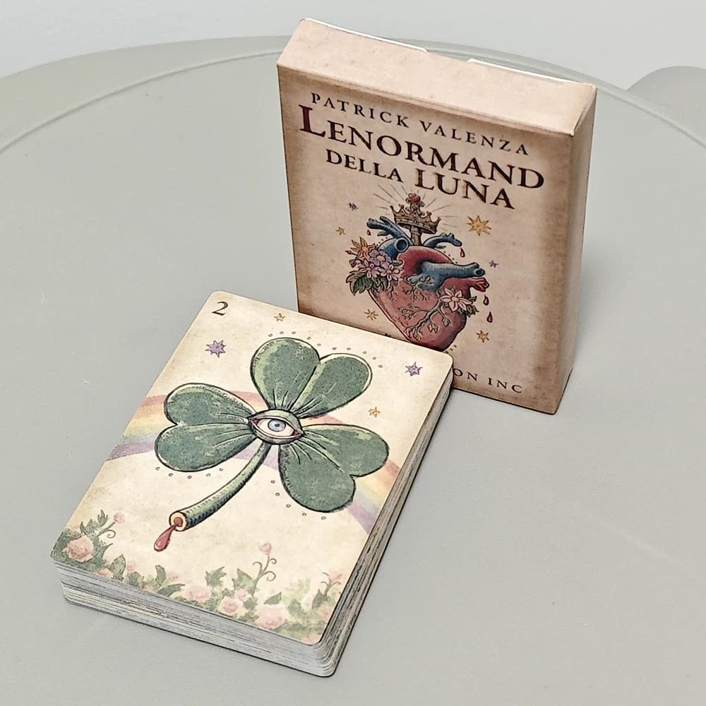 Deviant Moon Lenormand Della Luna Classic Deck 36 pezzi di carte Oracle Lenormand stampate su cartoncino doppio goffrato 350GSM 9 * 6 cm