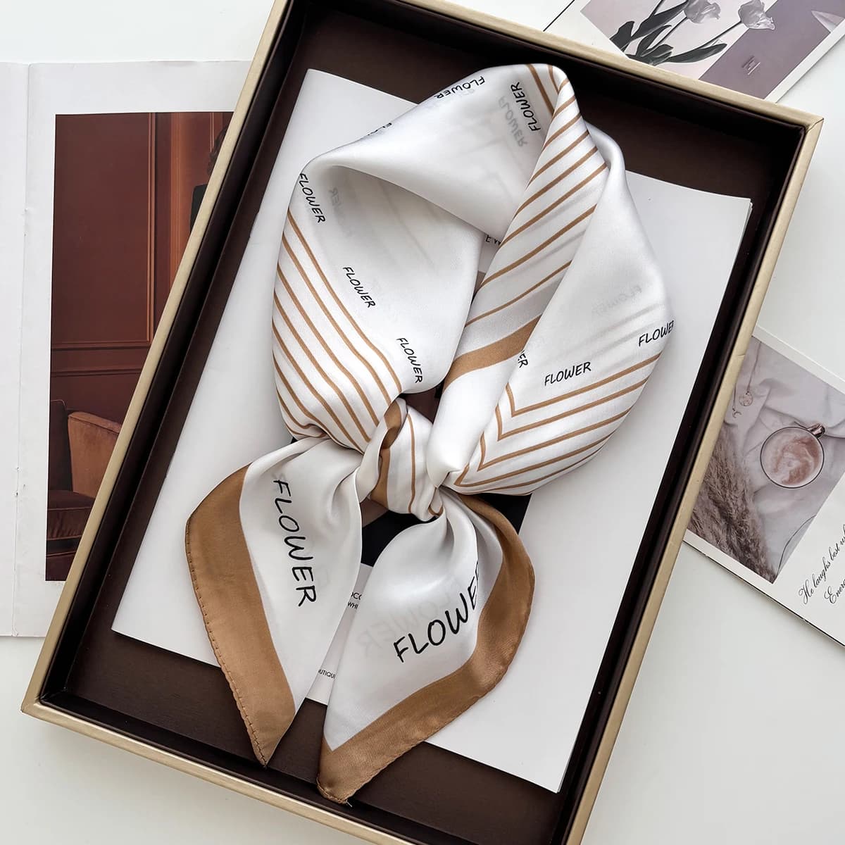 Sciarpa con stampa di lusso per donna Borsa elegante Nastro Fascia da donna Sciarpe floreali al collo Fazzoletto da collo Bandane per viaggi in spiaggia