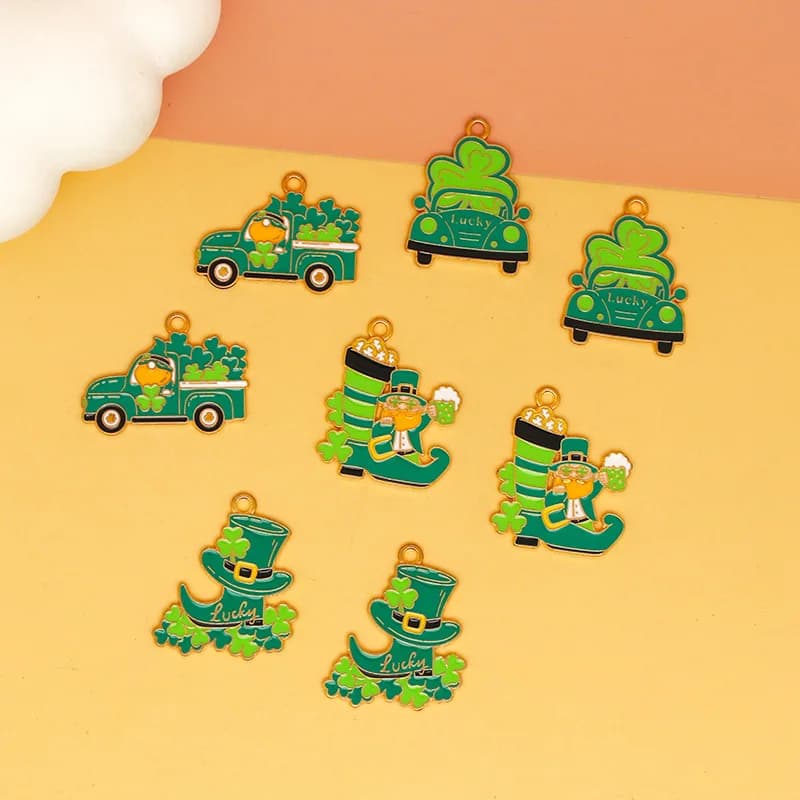 10 pezzi di ciondoli smaltati per il giorno di San Patrizio, pendenti fai da te a tema leprechaun verde, orecchini fatti a mano, bracciale, accessorio per gioielli