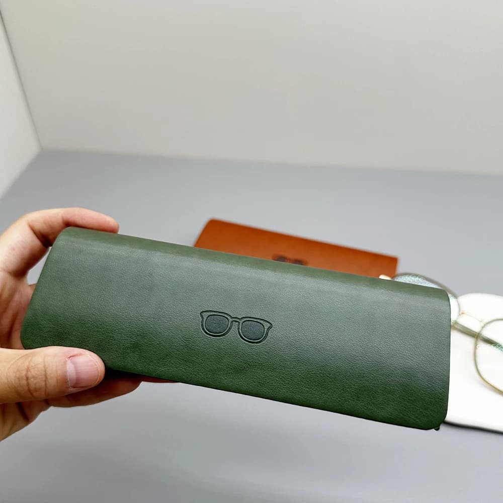 Custodia rigida per occhiali in pelle PU, custodia protettiva magnetica per occhiali da vista e da sole, portaocchiali da appendere alla borsa