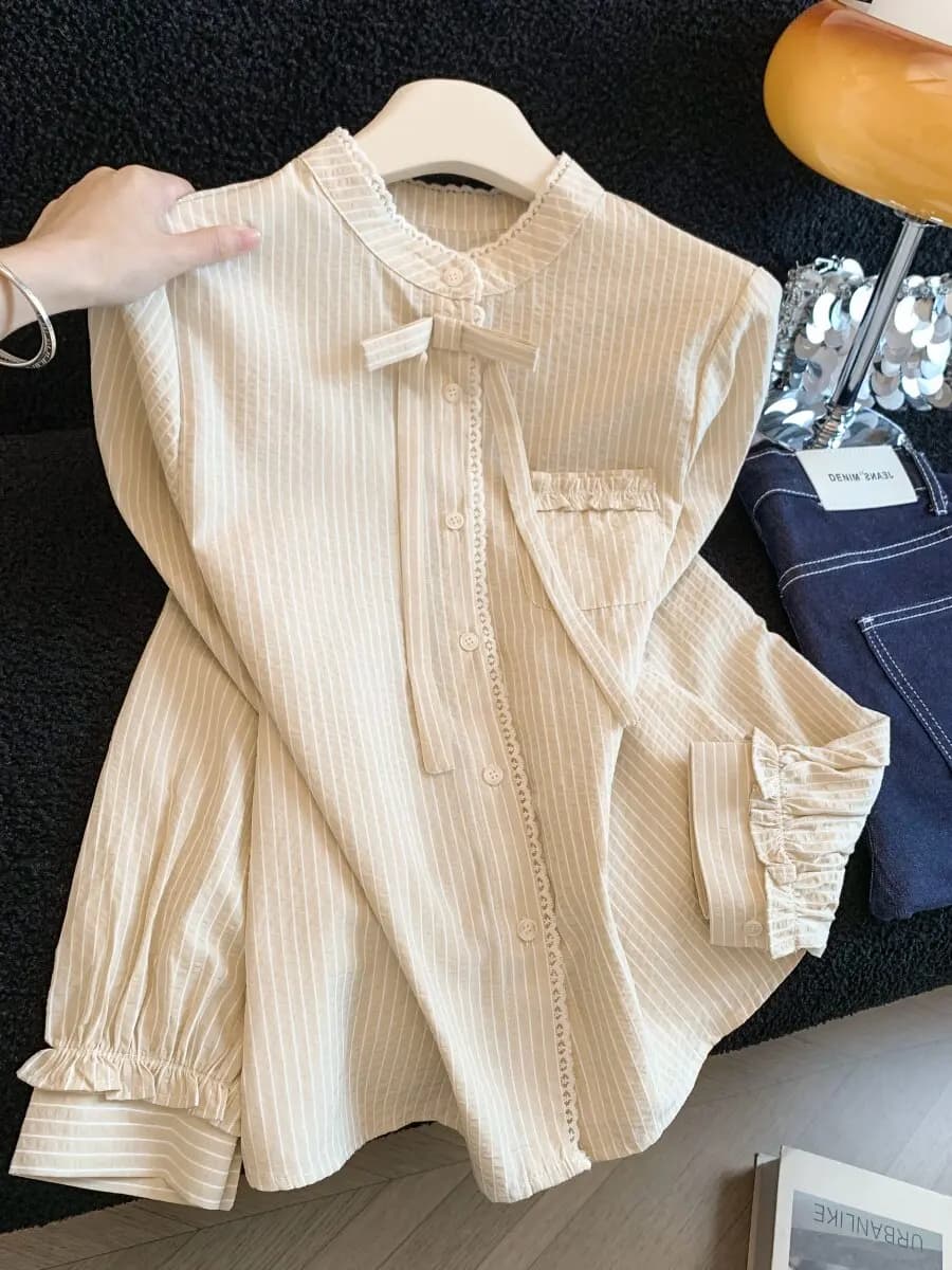Camicia a Righe a Maniche Lunghe Stile Dolce per Donna, Blusa Slim Fit con Inserti in Pizzo e Nodo per l'Inizio dell'Autunno, Abbigliamento Elegante per il Lavoro