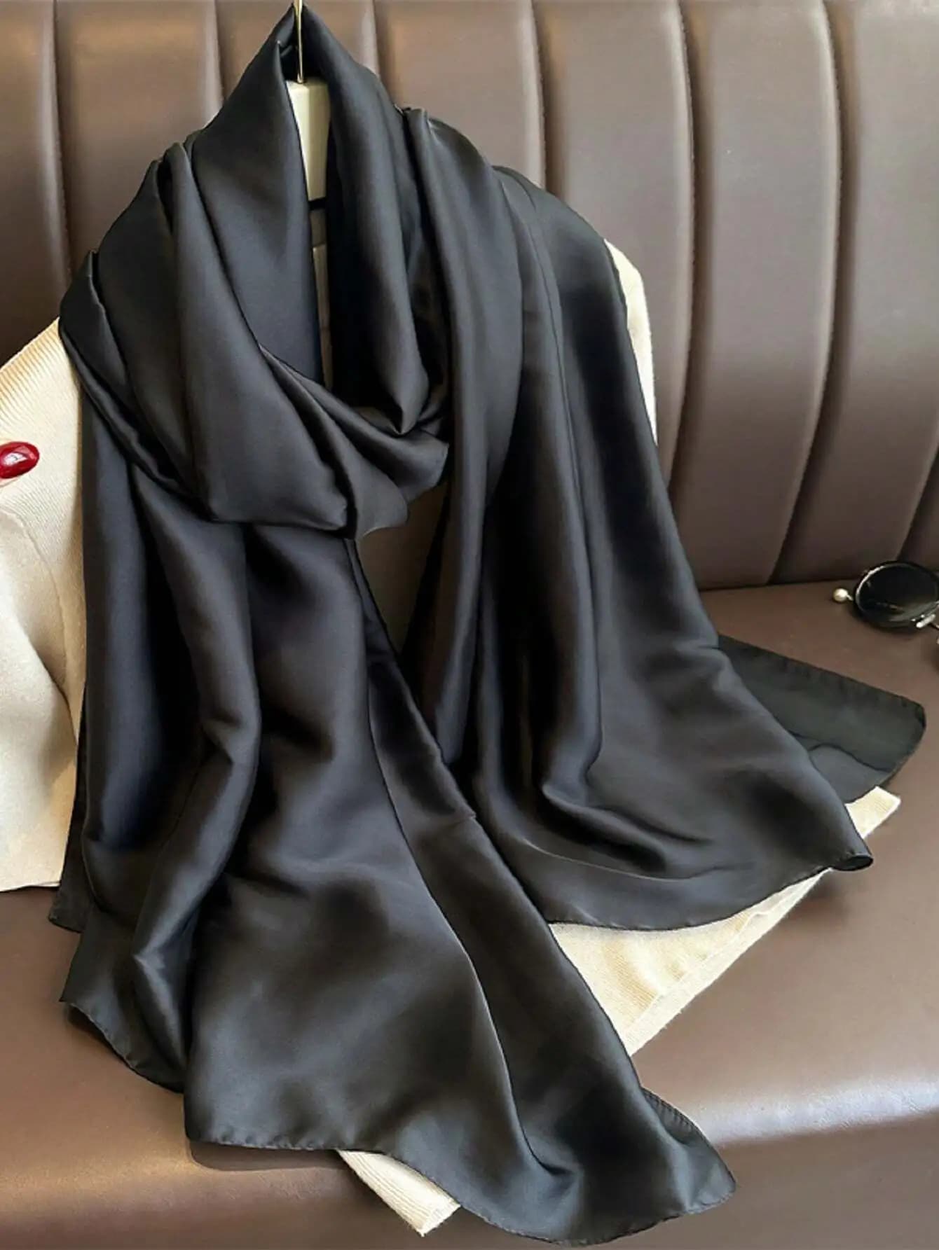 Nuovo sciarpa-asciugamano in raso nero puro, 1 pezzo, bandana, fascia per capelli, ideale per abbellire il tuo look