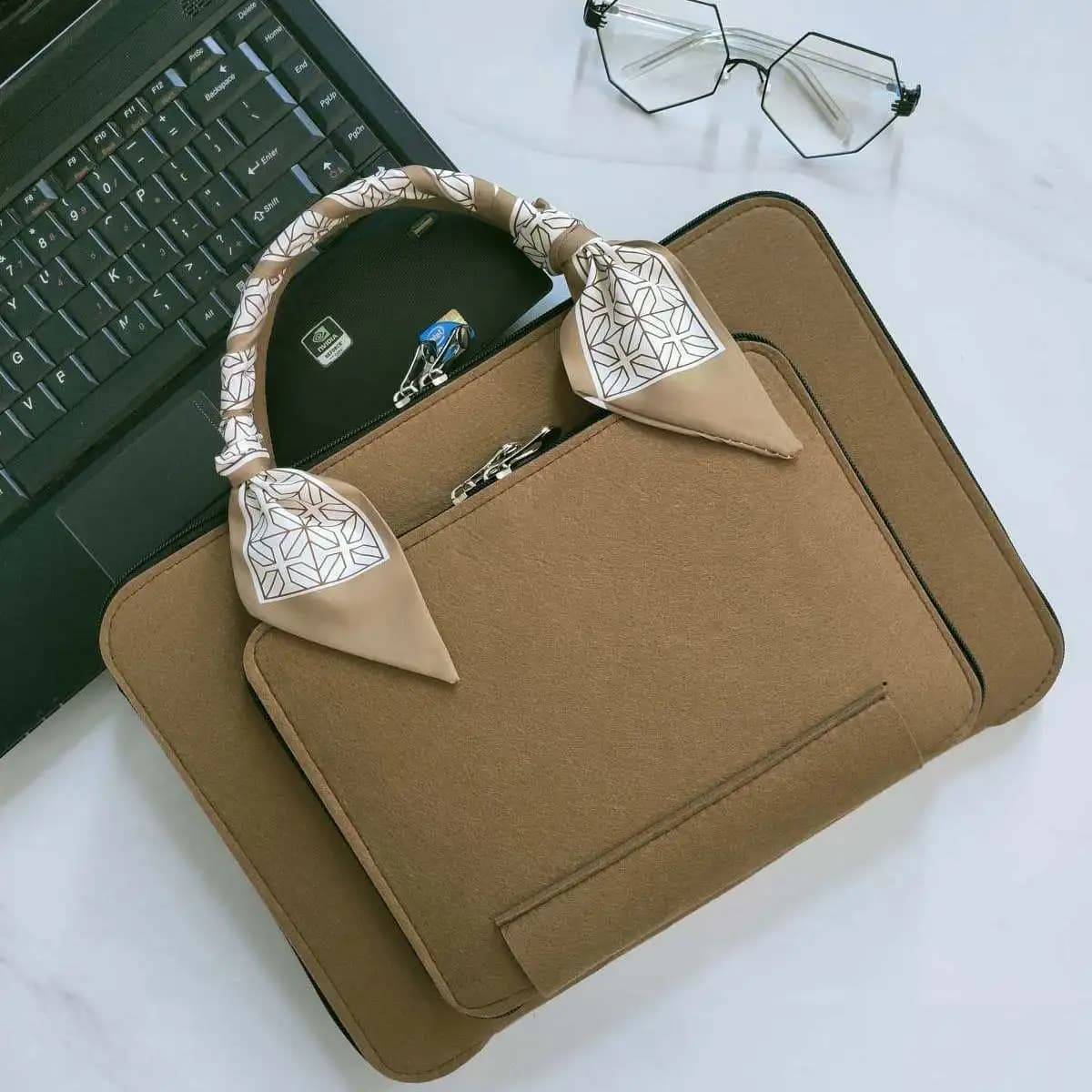 Borsa per Laptop in feltro di lana 13 14 15 custodia da 15.6 pollici valigetta da donna con sciarpa di seta per Macbook Microsoft Lenovo DELL HP ASUS
