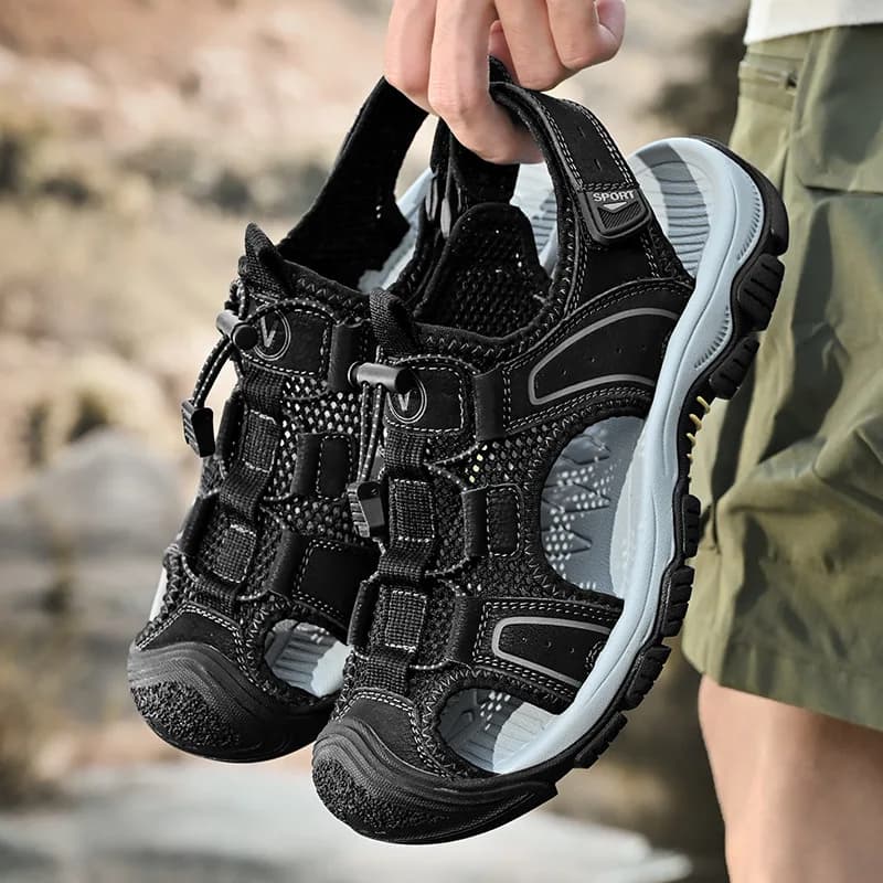 Men's breathable soft-soled closed-toe sandals, anti-collision and wear-resistant beach shoes with dual-use Velcro straps