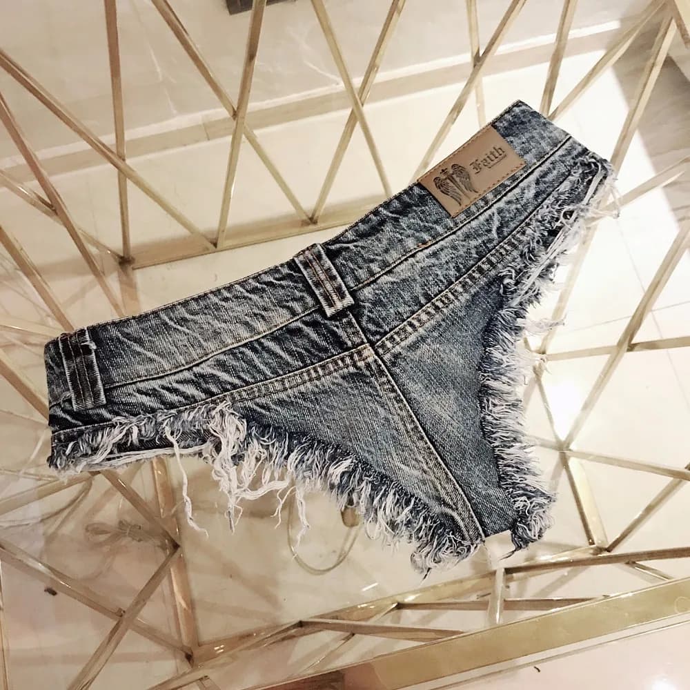 Nuovi Shorts in Denim da Donna 2026, Sexy a Vita Bassa con Frange, Pantaloncini Booty Femminili per Spiaggia e Estate
