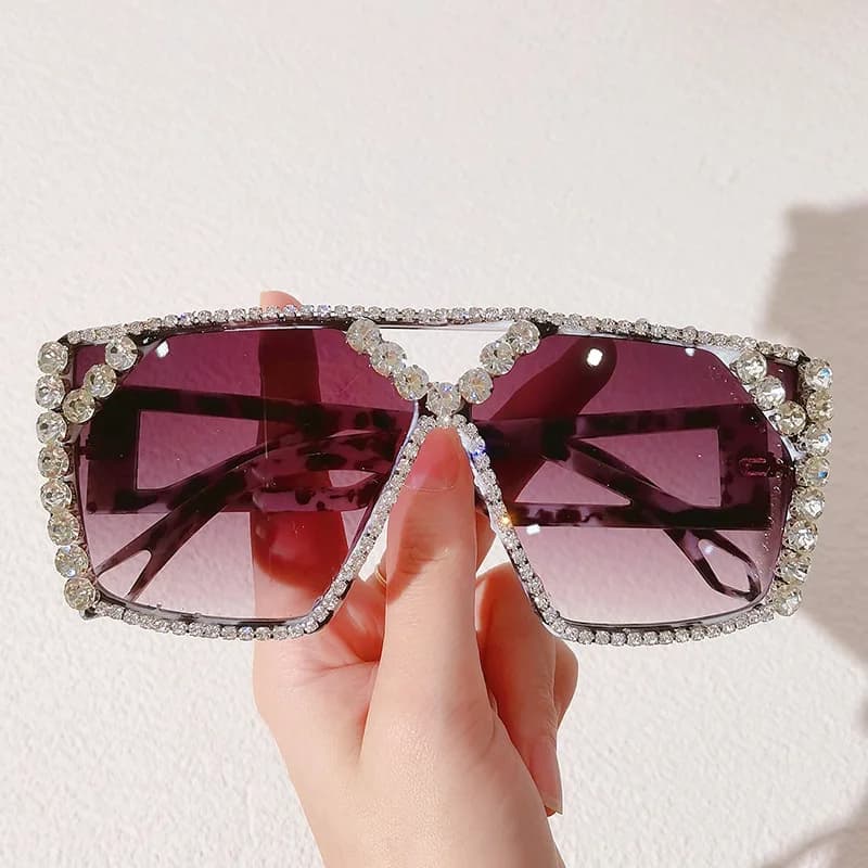 Occhiali da sole oversize con strass, occhiali eleganti e originali per viaggi e feste