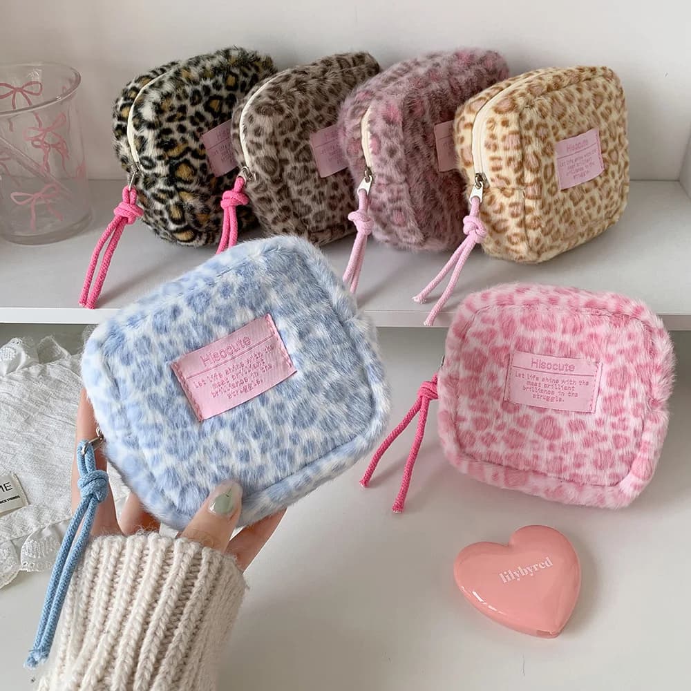 1pc Fashion Retro Plush Square Leopard Print Makeup Bag Cute Portable Sanitary Cotton Bag Storage Wallet Women's Gift
