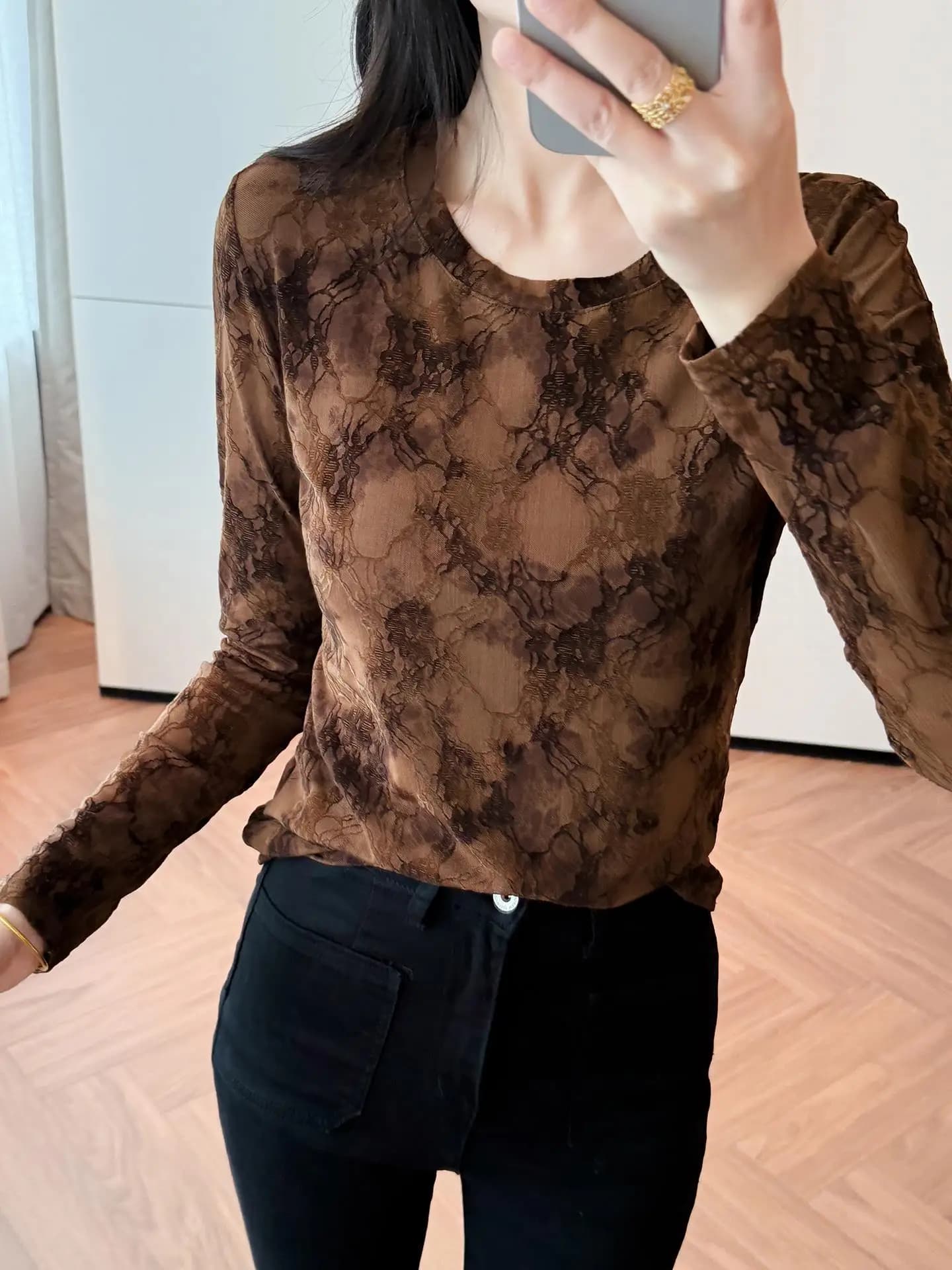 Velvet under irt Women's Long Sve Floral Embroidery Me T-irt Inner Wear Faionable Korean Sle Slim Fit Geometric ...