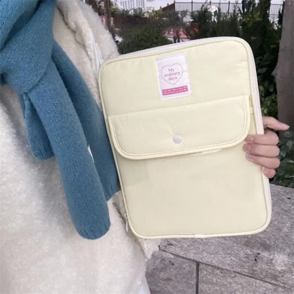 Custodia per laptop da 13-15 pollici 2024, borsa da trasporto in nylon resistente all'acqua con tasca interna per uomo e donna, adatta per tablet Air/Pro M2 M3, ideale per viaggi.