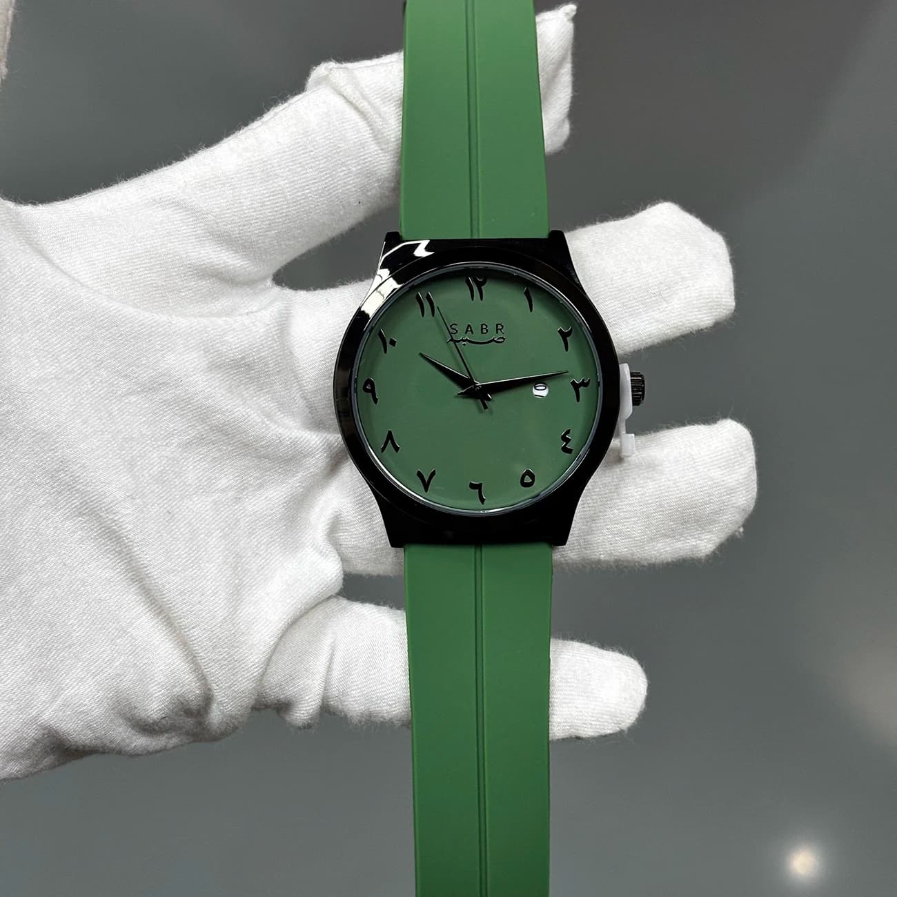 Sabr Future Fashion Men's Quartz Watch Magnetic Buckle Silicone Strap Fashion Waterproof Watch Gift