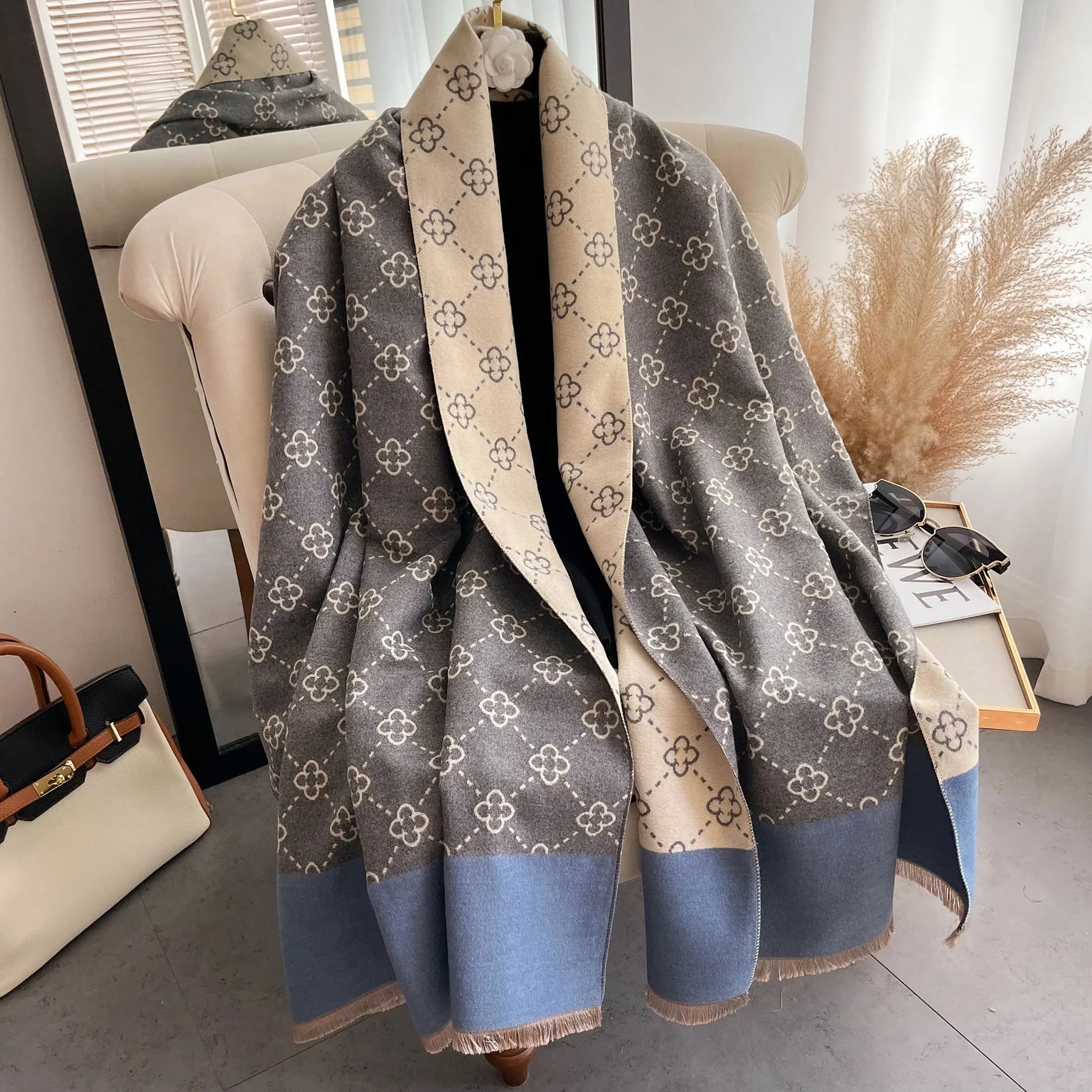 NUOVO Inverno di Lusso di Spessore Caldo Sciarpa Delle Donne Scialle di Cachemire e Impacchi Pashmina Fazzoletto Da Collo Bufanda Femminile Lungo Tessel Echarpe 2024