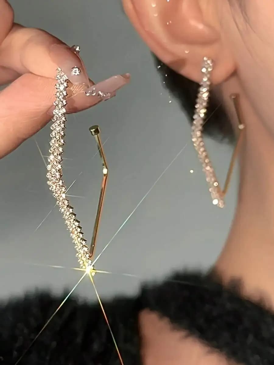 A pair of European American style dazzling shaped ring earrings for fashion lovers