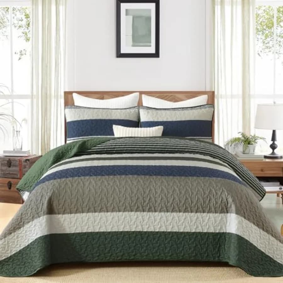 Set Copriletto Boho a Righe Verde Oliva, Trapuntato, 3 Pezzi, Leggero in Microfibra con 2 Cuscini