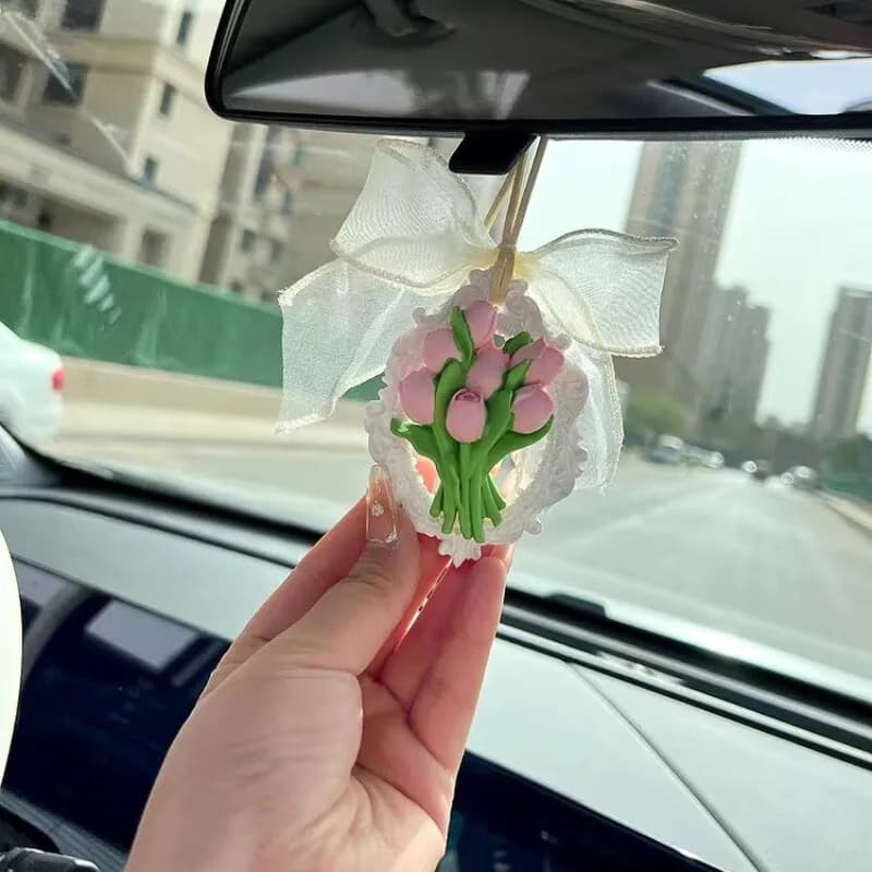 Ciondolo Decorativo per Auto a Forma di Tulipano, Profumatore d'Ambiente di Lusso con Pietre Finte per Specchietto Retrovisore