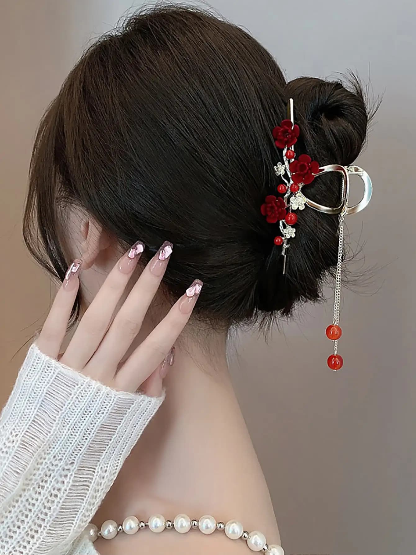 Fermaglio per Capelli Elegante con Decorazione a Fiori e Perline a Nappa, per San Valentino