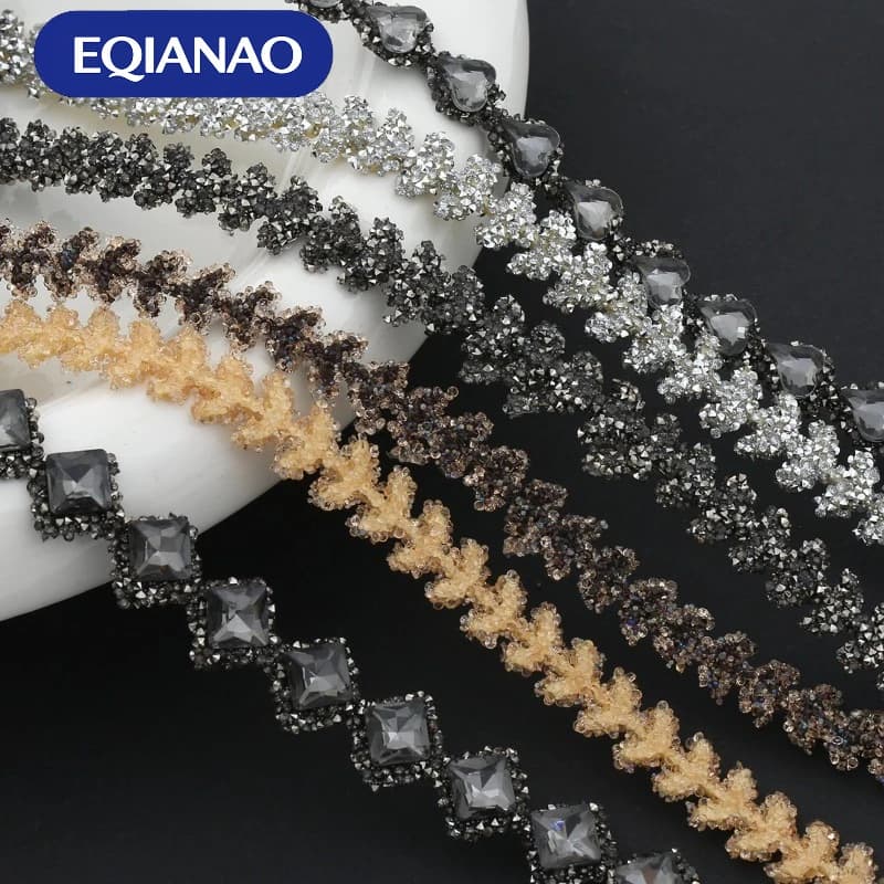 EQIANAO Applicazione di Cristalli Termoadesivi con Strass, Catena Decorativa Fai-da-Te per Abiti da Sposa e Decorazione Borse