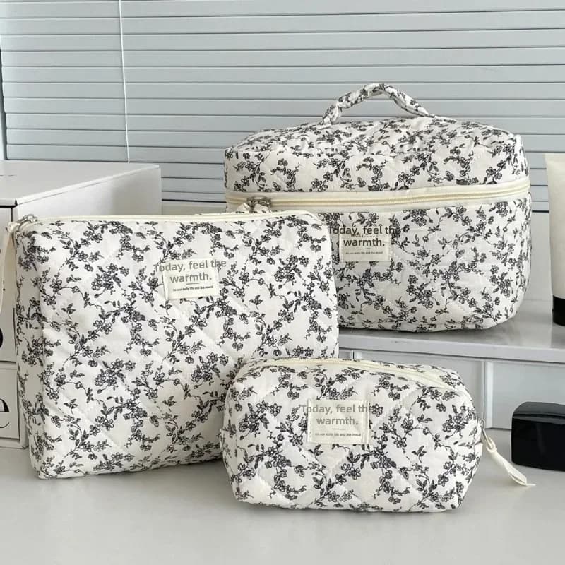 Borsa a tracolla trapuntata nera con fiori alla moda per donna, organizer da viaggio, pochette porta cosmetici e trucchi, borsa tote portatile con cerniera