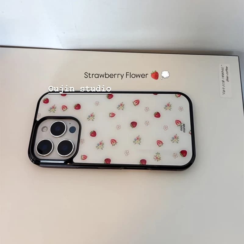 Cover posteriore in silicone antiurto con fiori di fragola in stile coreano per iPhone 17 Air 16 Pro Max 15 14 Plus 13 12 11 Pro