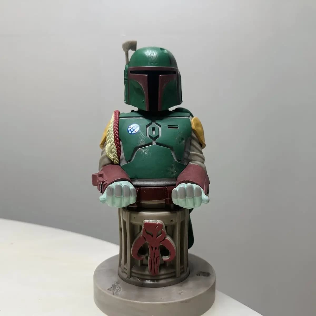 Supporto per controller PS4 PS5 con figura Bounty Hunter - Base display verde intenso per console di gioco (nuovo in scatola)
