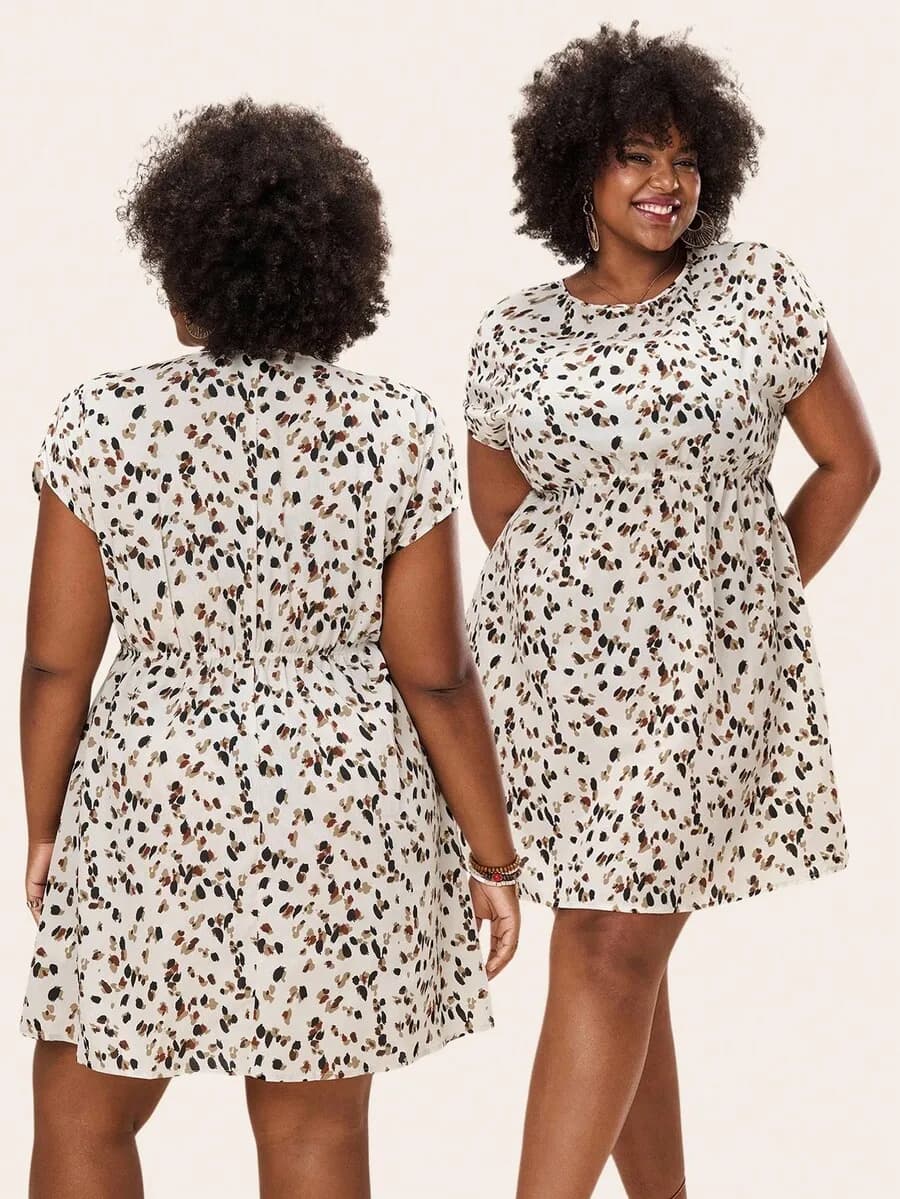 Abito casual estivo da donna taglie forti con stampa, scollo rotondo e maniche a pipistrello