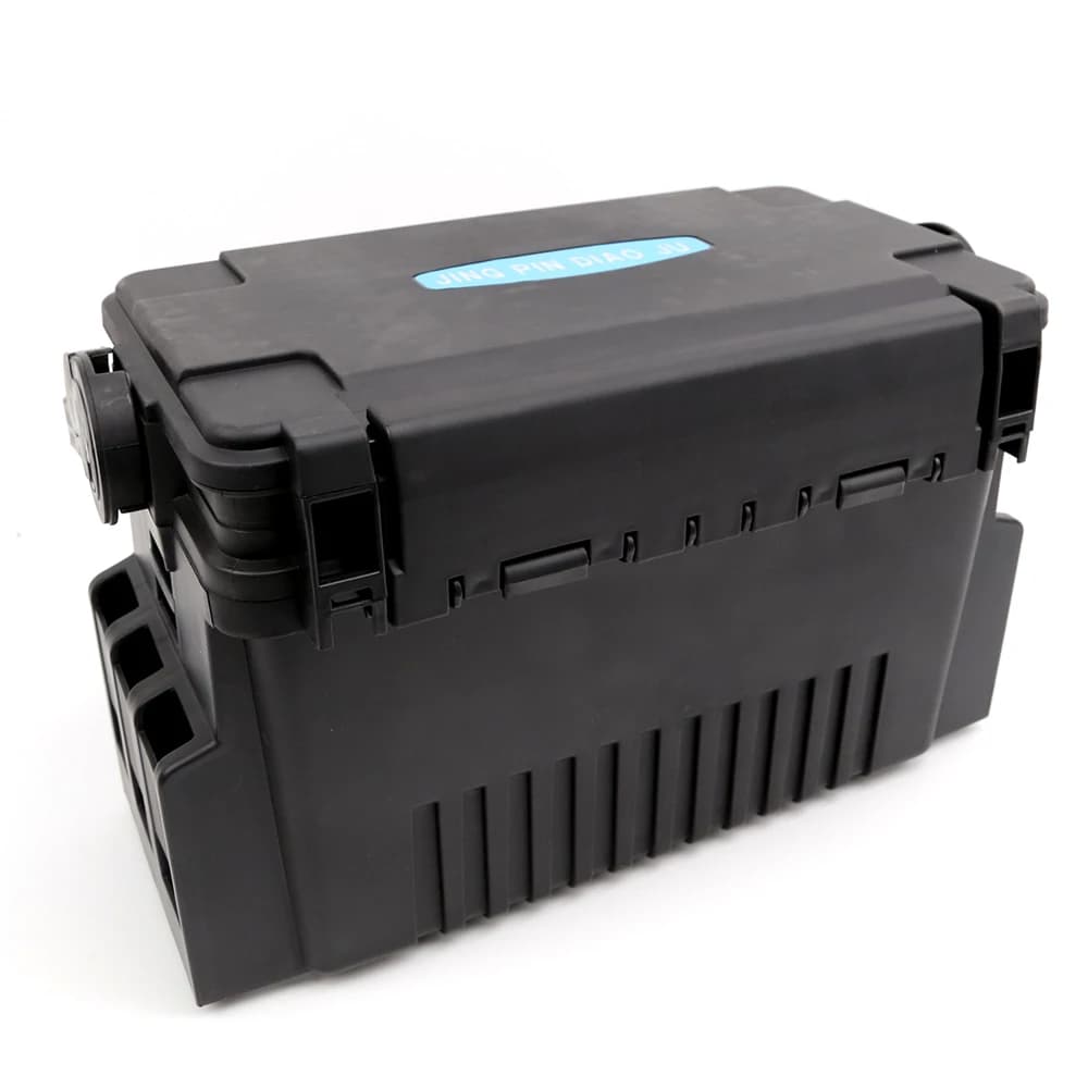 Multifunctional Plastic Fishing Tool Boxes for storing large fishing baits with simulation squids bait kit box fly fishing box