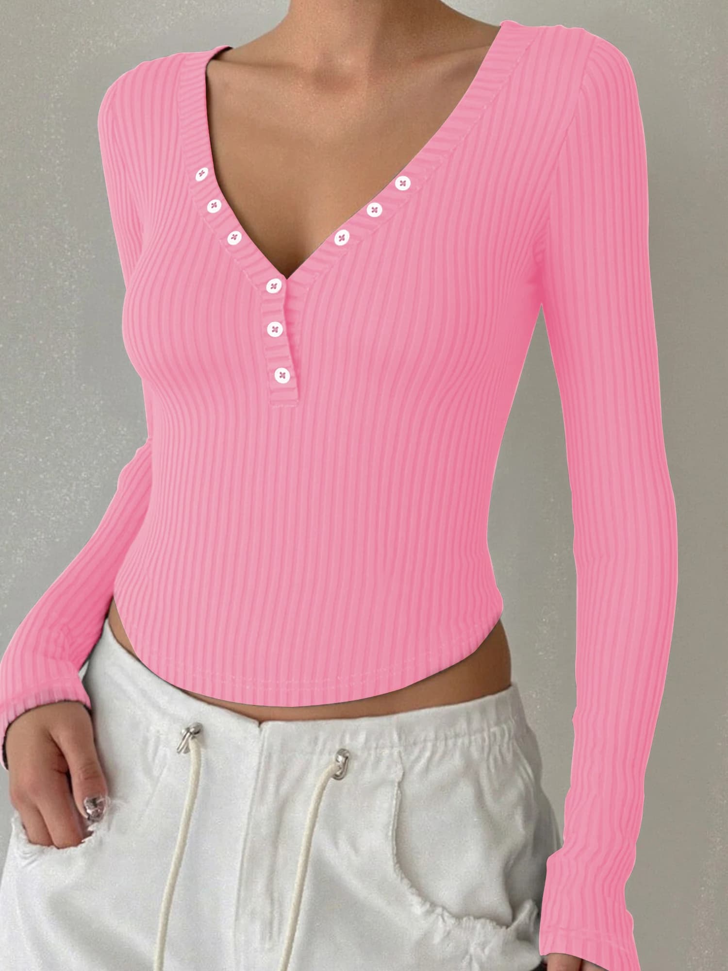 Sleek Contour Ribbed Blouse, Half‑Button V‑Neck Long‑Sleeve Top for After‑Work Hang‑Outs and Night‑Time Strolls