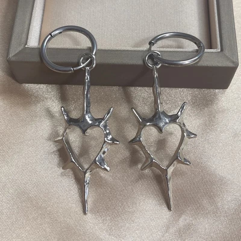 Gothic Spiked Heart Hoop Earrings, Silver Plated Irregular Thorn Heart Drop Earrings, Punk Aesthetic Jewelry