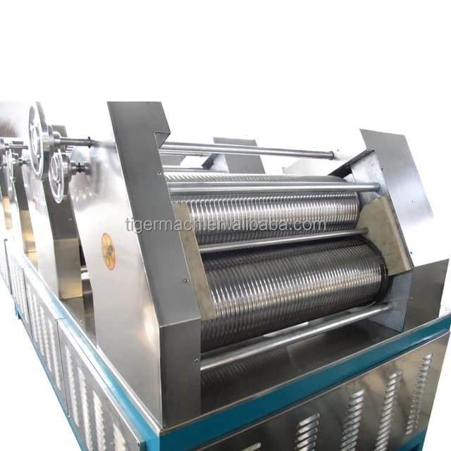 Macchina per pasta commerciale automatica 220V per tagliatelle istantanee fritte che producono la linea di noodle Maggie Indomie