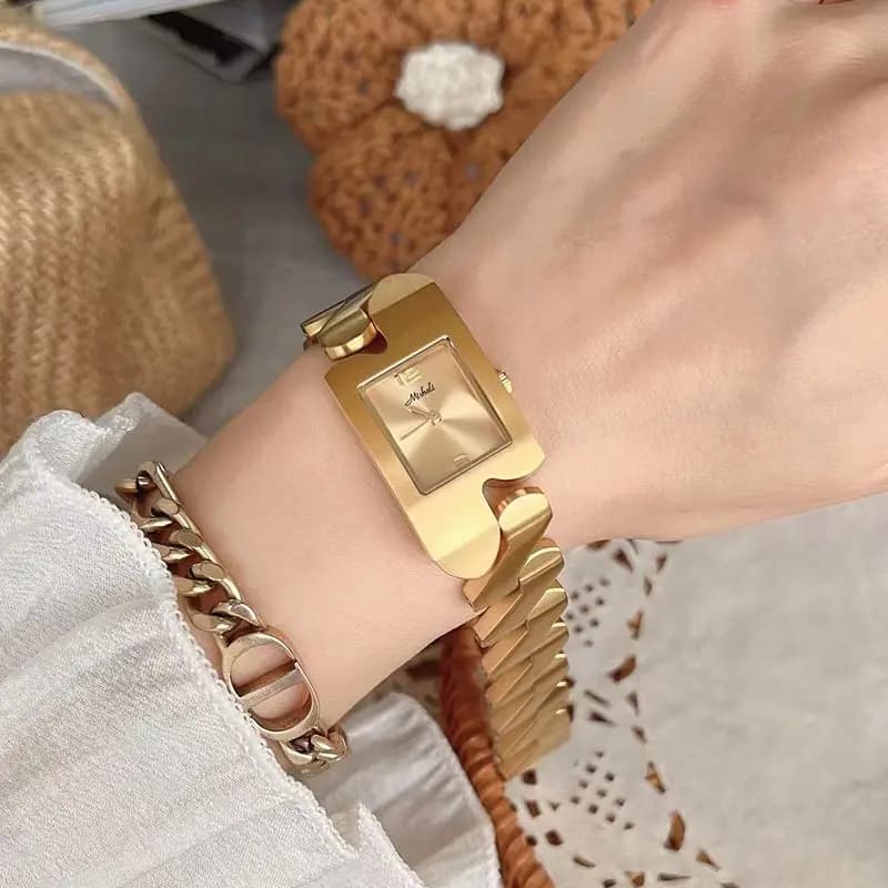 2024 new women's watch with rectangular gold dial silver wave curve watch with customized fashionable strap for women