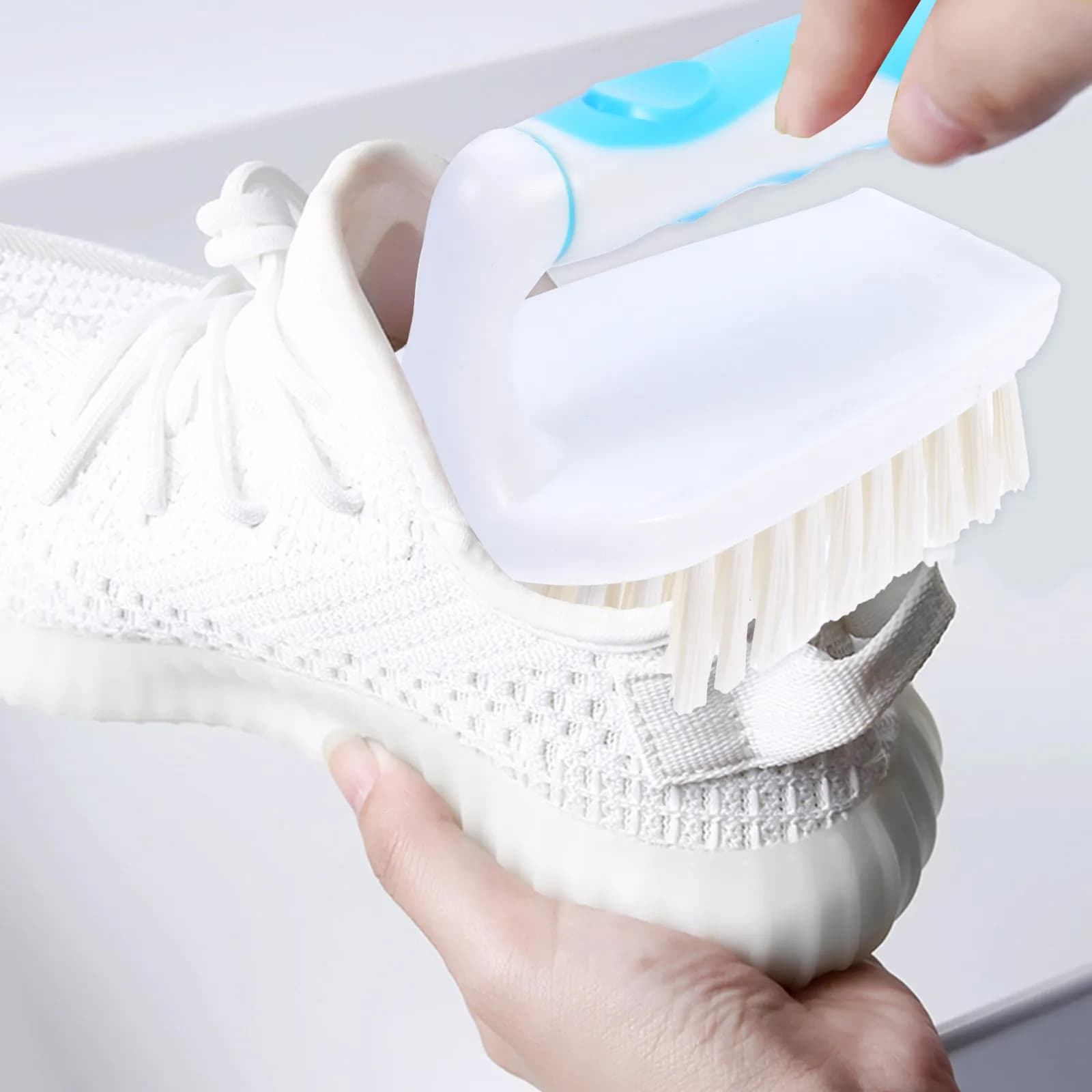 2 Spazzole per la pulizia in stile ferro con setole resistenti e impugnatura comoda per vestiti, scarpe, bagno, casa, leggere e portatili per uso domestico