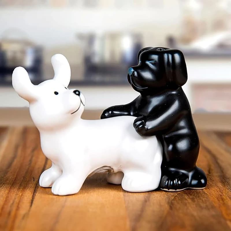 Set Sale e Pepe in Ceramica Bianco e Nero a Forma di Cane, Barattolo per Spezie, Regalo Divertente per Amanti dei Cani e Humor da Cucina e Ristorante