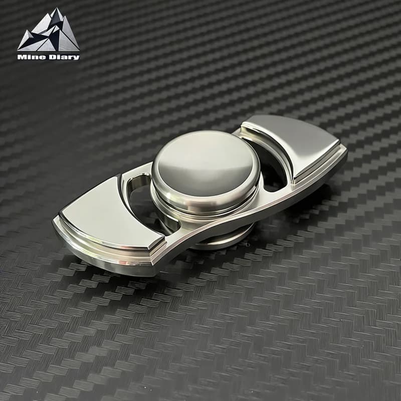 Coltello curvo in acciaio inossidabile Giroscopio con punta delle dita Moda EDC Spinner a mano Ufficio Rilassamento Agitarsi Giocattoli Strumento ADHD Idea Regali